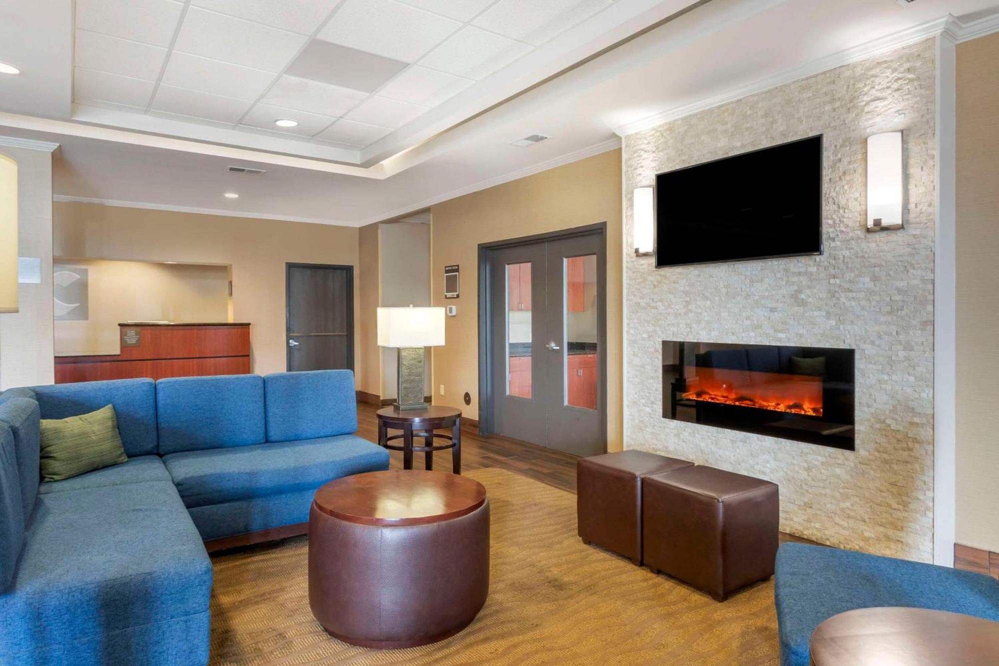 Comfort Inn&Suites Blytheville Extérieur photo